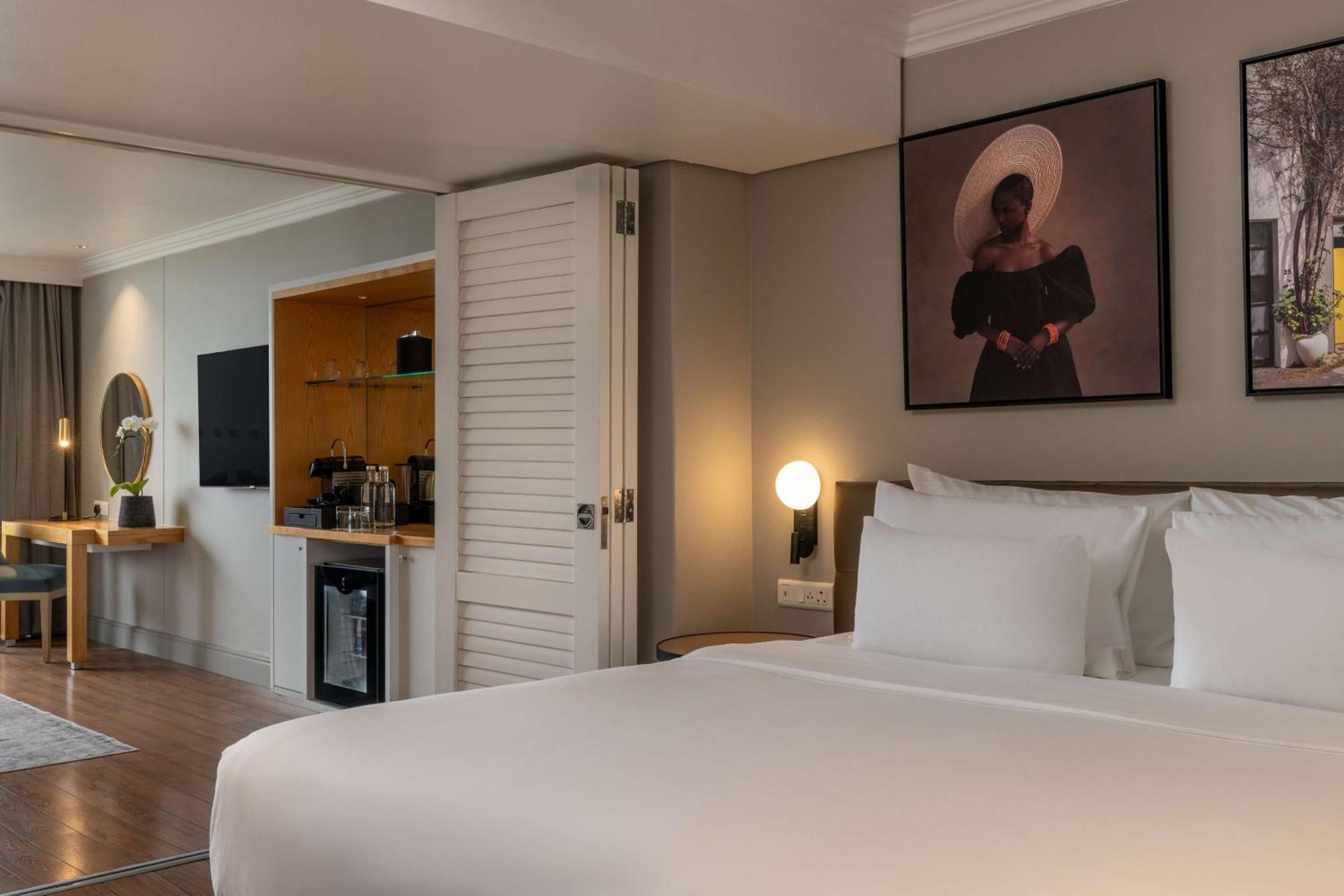 Radisson Collection Hotel, Waterfront Ciudad del Cabo Exterior foto A room at the hotel